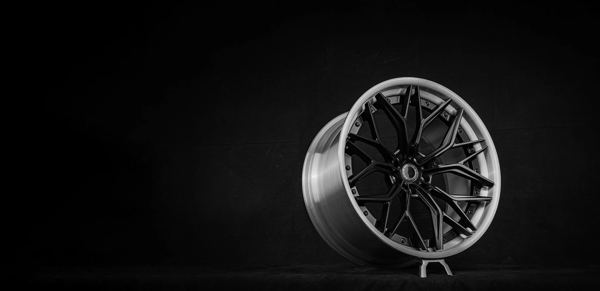 Nhà cung cấp bánh xe máy rèn Trung Quốc